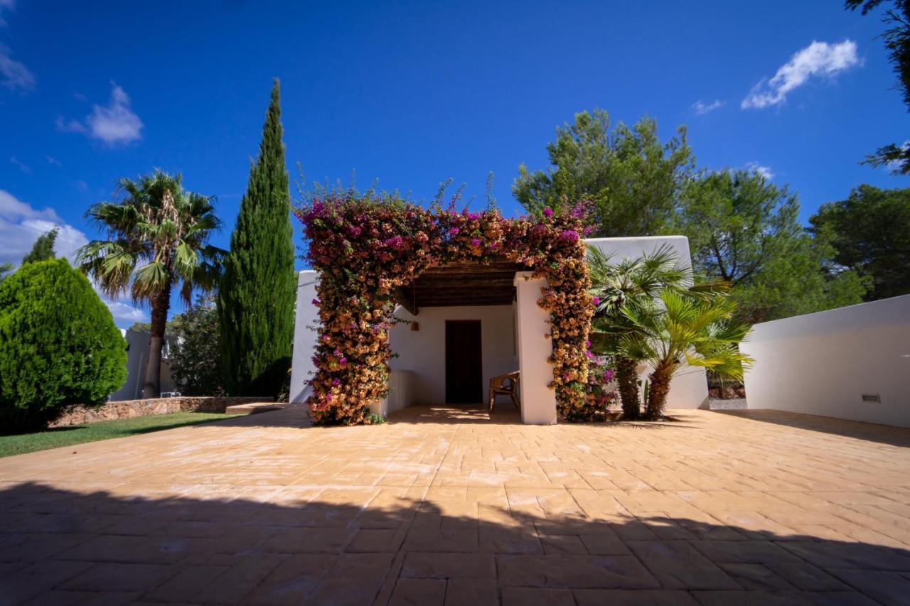 Villa Tegui Is A Luxury Villa Close To San Rafael And 10 Min Drive To Ibiza Town And San Antonio San Rafael De Sa Creu Luaran gambar